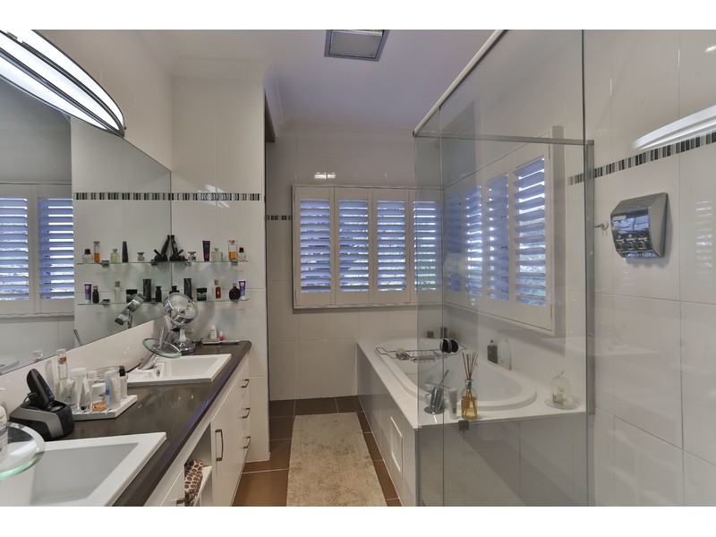 15 Bradys Road, Highfields QLD 4352