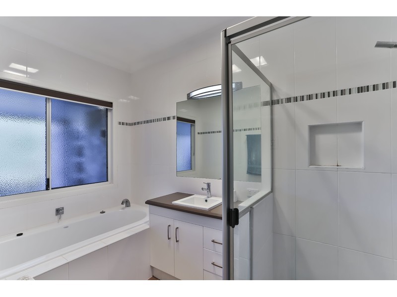 15 Bradys Road, Highfields QLD 4352