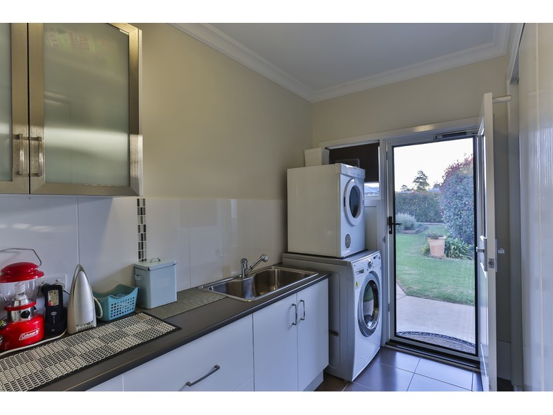 15 Bradys Road, Highfields QLD 4352