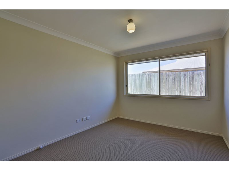 8 Bronte Street, Westbrook QLD 4350