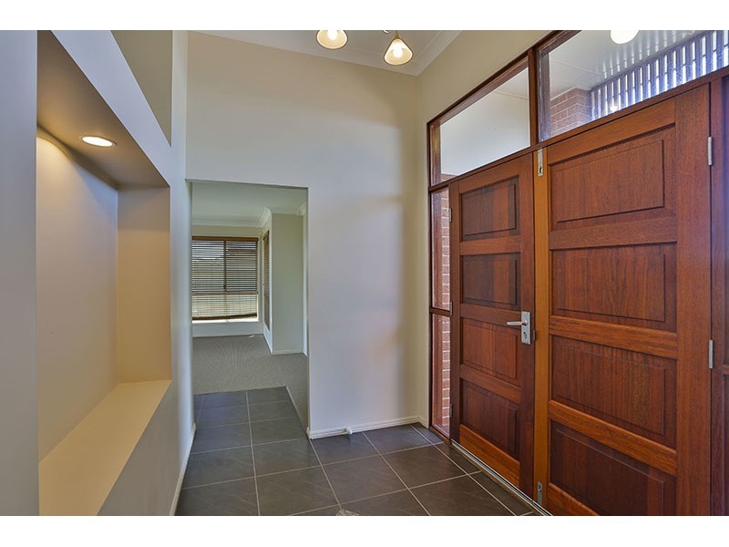 8 Bronte Street, Westbrook QLD 4350