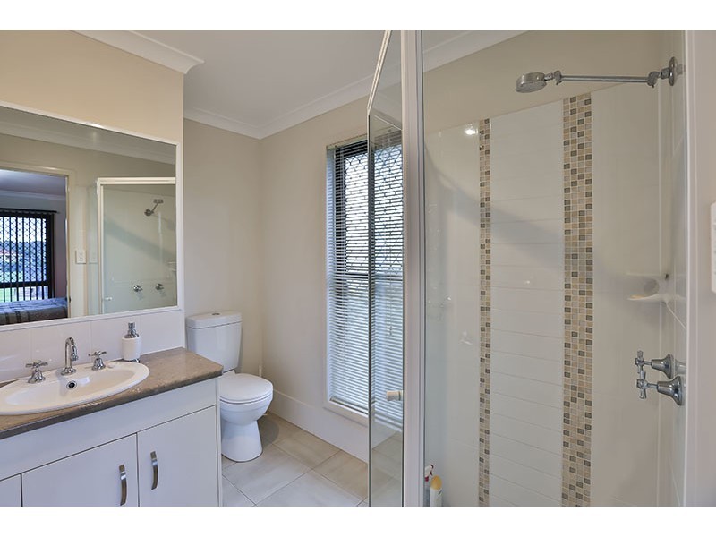 122 Harch Road, Highfields QLD 4352