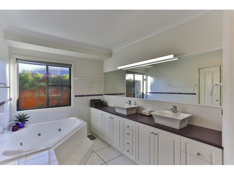 19 Prospect Terrace, Highfields QLD 4352