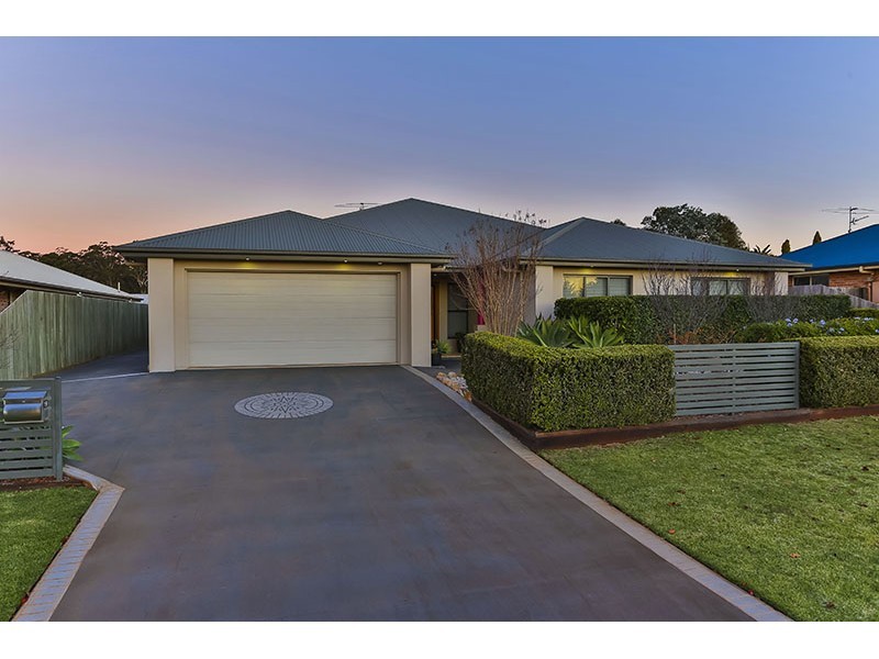 19 Prospect Terrace, Highfields QLD 4352