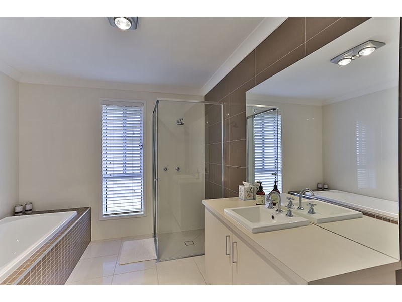 15 Kleinton Road, Kleinton QLD 4352