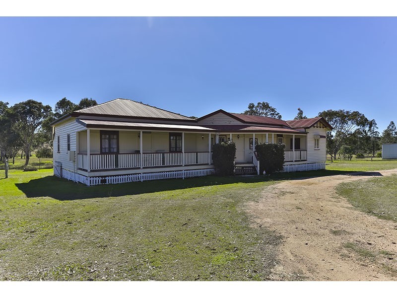 7217 New England Highway, Crows Nest QLD 4355
