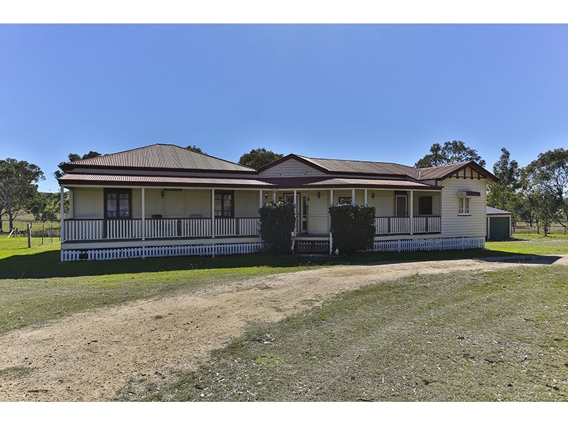 7217 New England Highway, Crows Nest QLD 4355