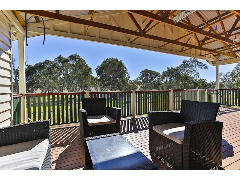 7217 New England Highway, Crows Nest QLD 4355