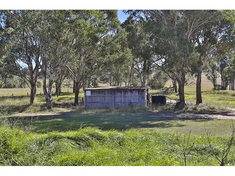 7217 New England Highway, Crows Nest QLD 4355