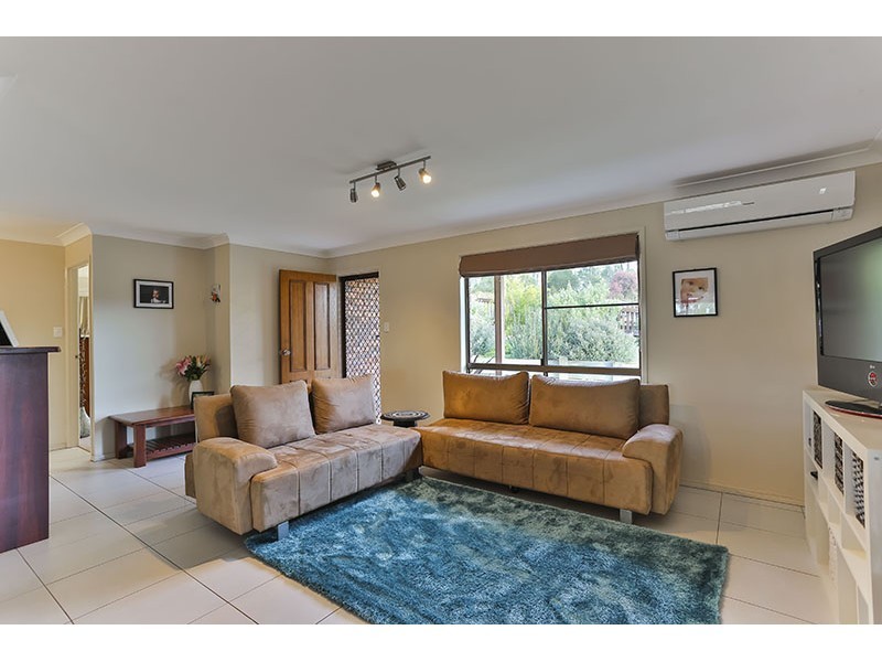 5 Pedersen street, Cranley QLD 4350