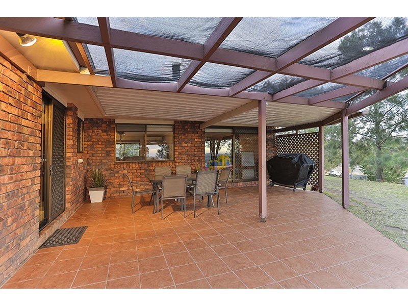 5 Pedersen street, Cranley QLD 4350