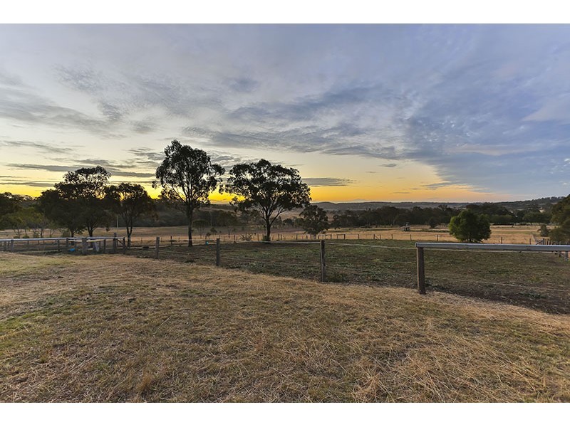 5 Pedersen street, Cranley QLD 4350