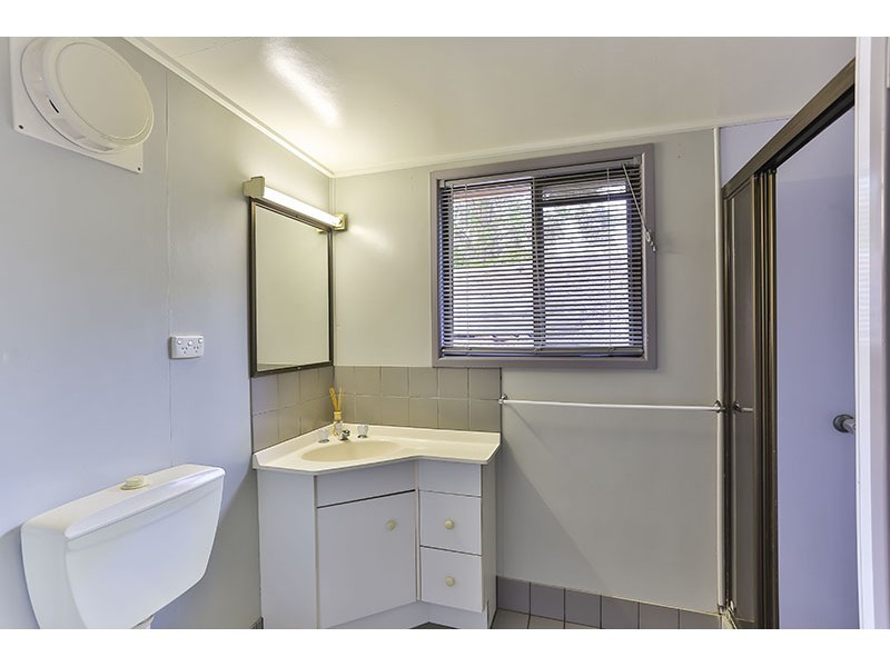 5 Pedersen street, Cranley QLD 4350