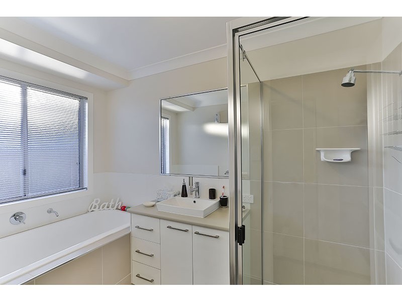 13 Goshawk Drive, Kleinton QLD 4352