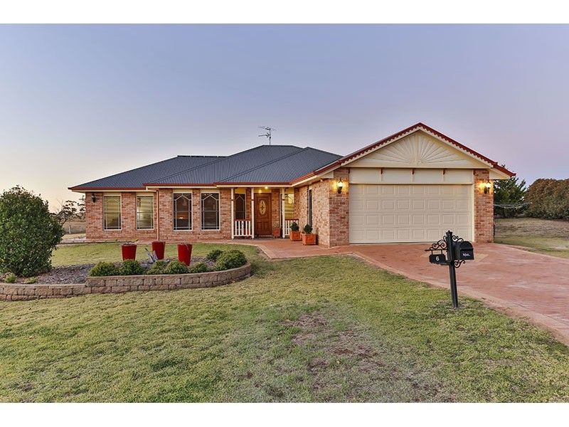 6 Eastwood Place, Highfields QLD 4352