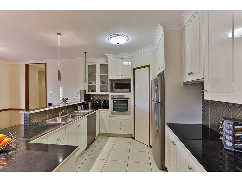 6 Eastwood Place, Highfields QLD 4352