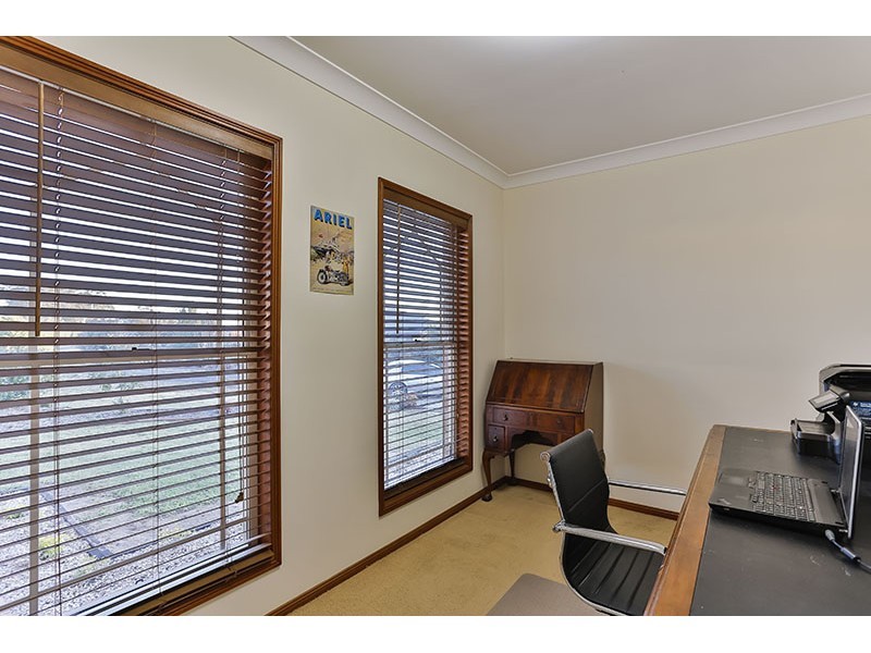 6 Eastwood Place, Highfields QLD 4352