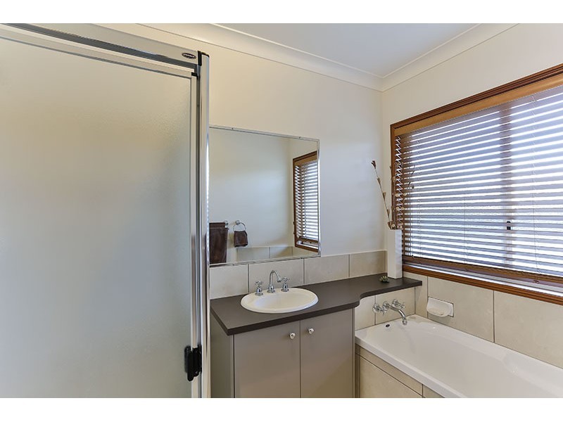 6 Eastwood Place, Highfields QLD 4352