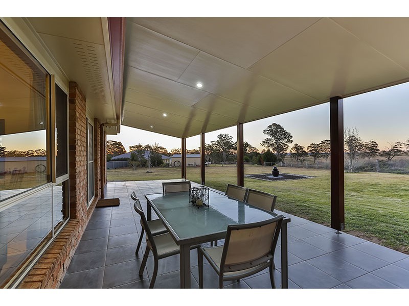 6 Eastwood Place, Highfields QLD 4352