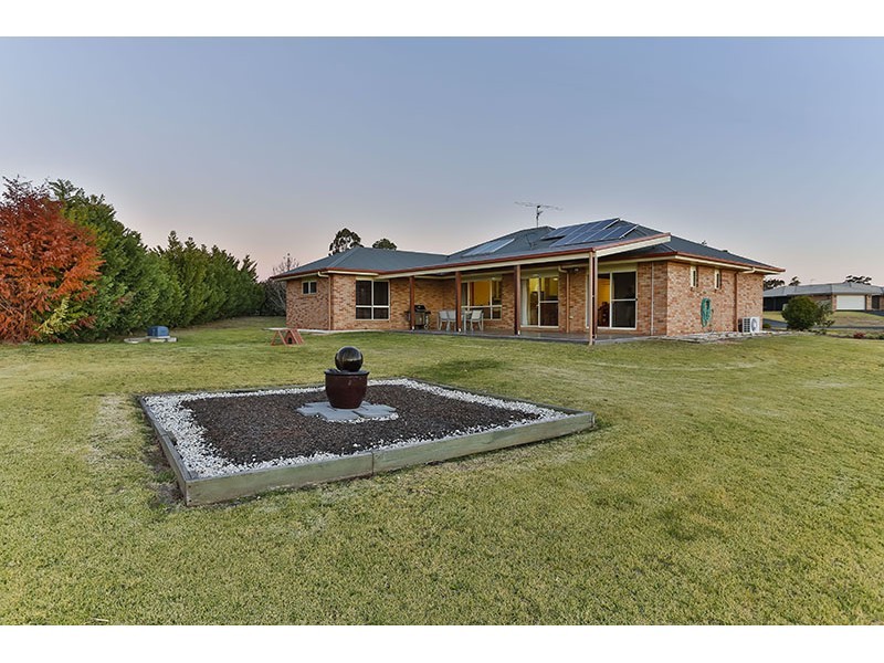 6 Eastwood Place, Highfields QLD 4352