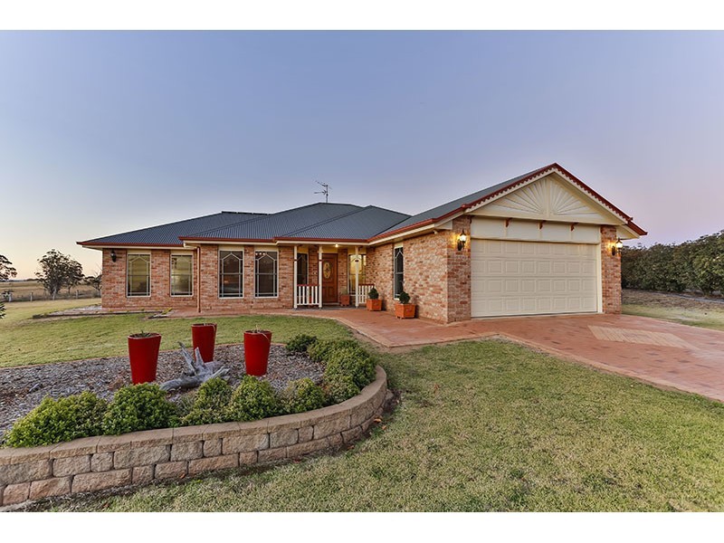 6 Eastwood Place, Highfields QLD 4352