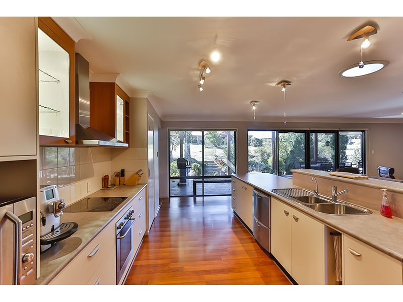 1 Ashley Court, Highfields QLD 4352