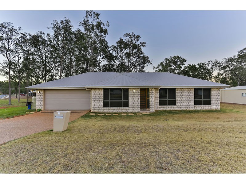 1 Pamela Court, Withcott QLD 4352
