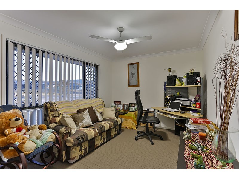 1 Pamela Court, Withcott QLD 4352