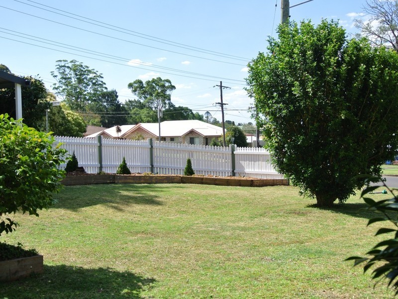 94 Ramsay Street, Centenary Heights QLD 4350