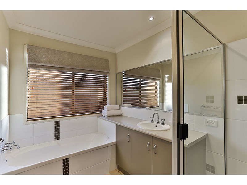 26 Berghofer Drive, Highfields QLD 4352