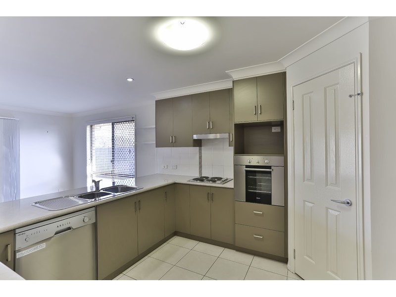 4 Paperbark Drive, Glenvale QLD 4350