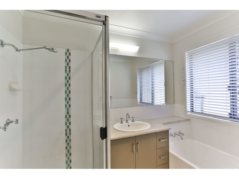 4 Paperbark Drive, Glenvale QLD 4350