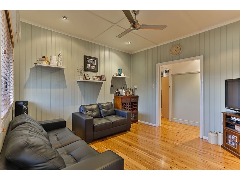 34 Buckland Street, Harristown QLD 4350