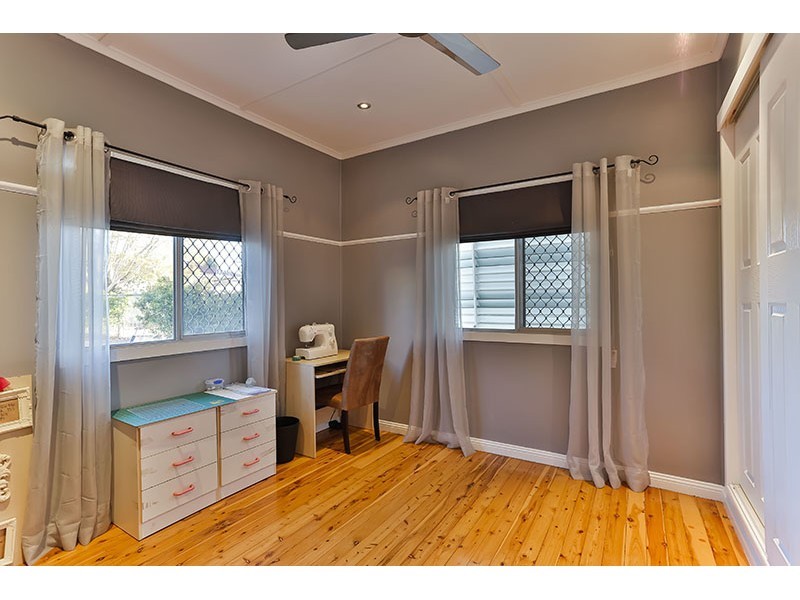 34 Buckland Street, Harristown QLD 4350