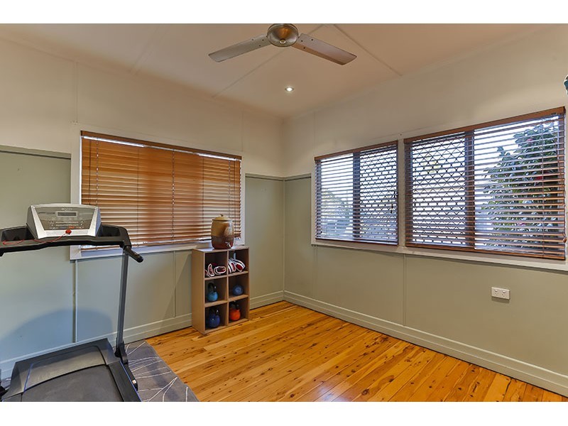 34 Buckland Street, Harristown QLD 4350