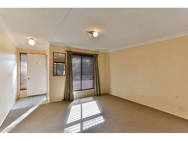 1/18-20 McIntyre Street, Centenary Heights QLD 4350
