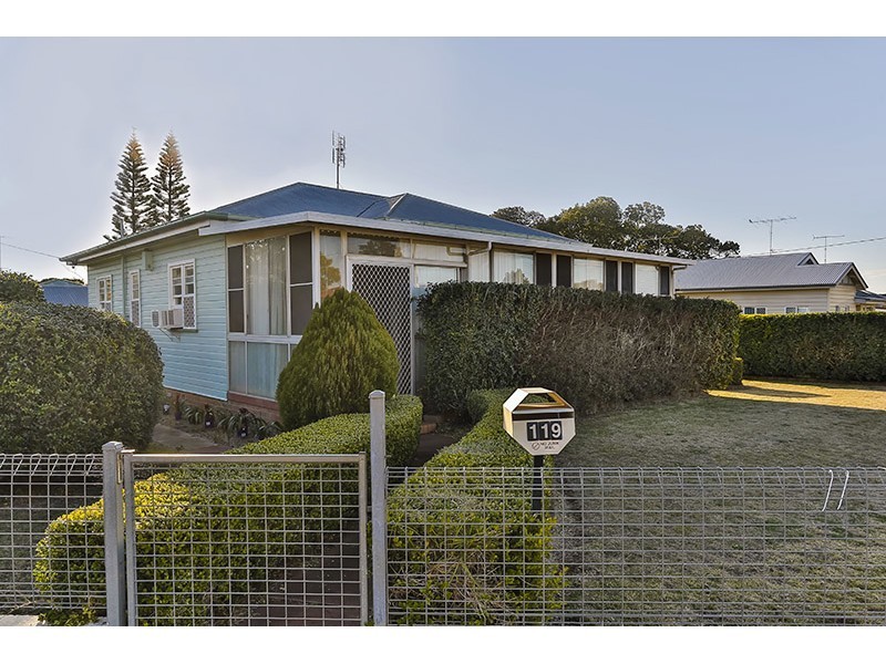 119 Holberton Street, Newtown QLD 4350
