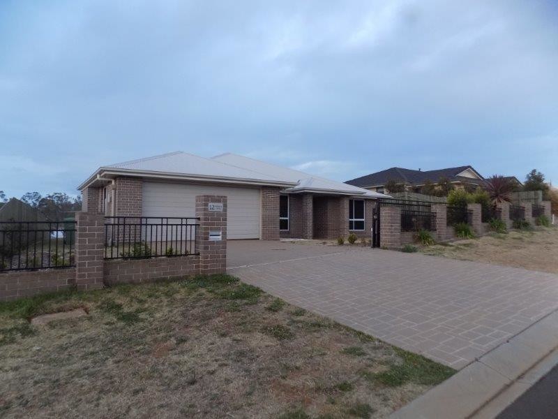 12 Camborne Drive, Kleinton QLD 4352