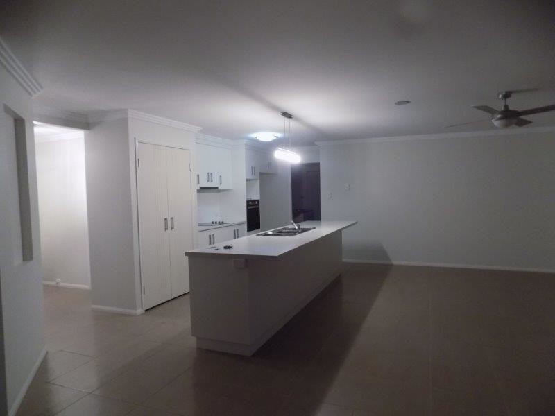 12 Camborne Drive, Kleinton QLD 4352