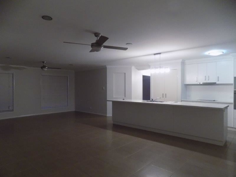 12 Camborne Drive, Kleinton QLD 4352