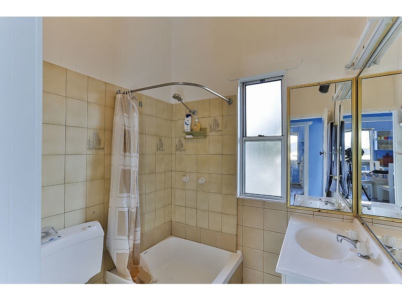 218 Taylor Street, Newtown QLD 4350