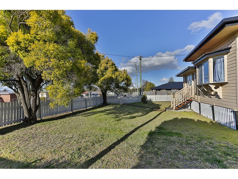 218 Taylor Street, Newtown QLD 4350