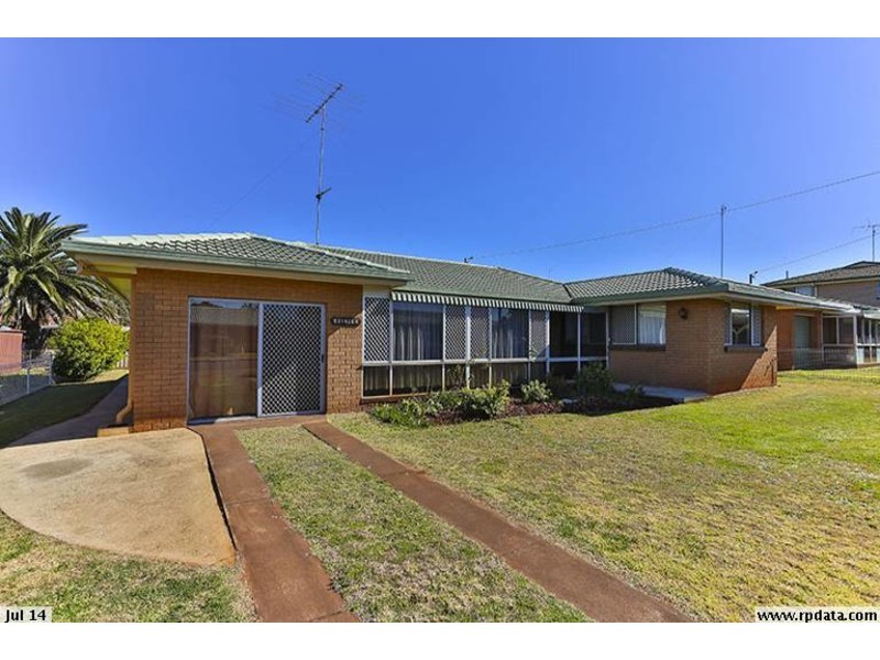 21 Sampson Street, Wilsonton QLD 4350