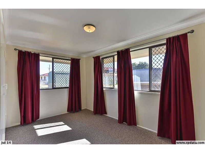 21 Sampson Street, Wilsonton QLD 4350