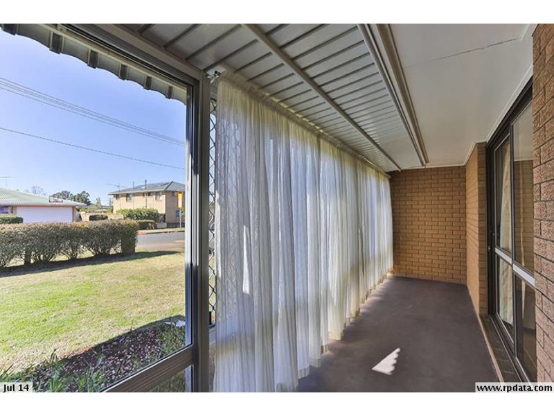 21 Sampson Street, Wilsonton QLD 4350