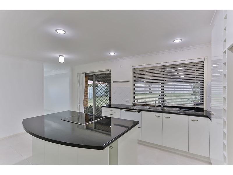 17 Traminer Drive, Wilsonton Heights QLD 4350