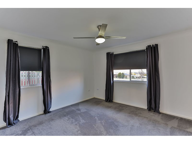17 Traminer Drive, Wilsonton Heights QLD 4350