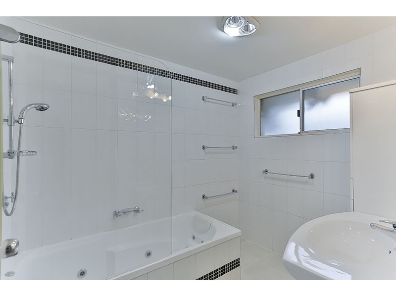 17 Traminer Drive, Wilsonton Heights QLD 4350