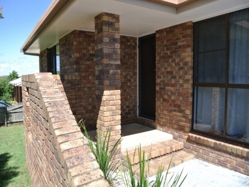 11 Black Court, Wilsonton QLD 4350