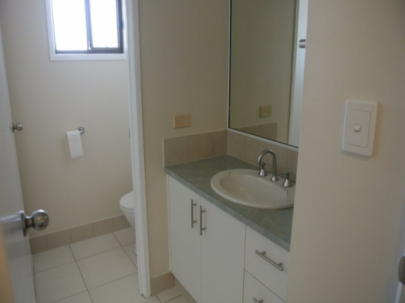 11 Black Court, Wilsonton QLD 4350